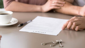 Read more about the article Avoiding Foreclosure: A Comprehensive Guide